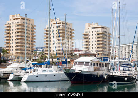 Foto von Ocean Village in Gibraltar. Stockfoto