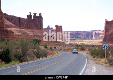 Straße im Arches National Park, Moab, Utah, USA Stockfoto