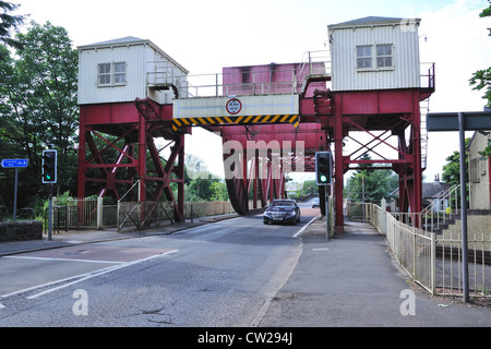 Die Inchinnan / Renfrew Bascule bridge über den White Cart-Fluss Stockfoto