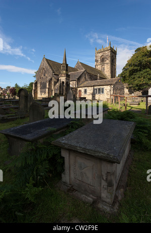 Pfarrkirche Saint Wilfred, in Calverley, Leeds. Die Kirche wurde bis ins 14. Jahrhundert zurück. Stockfoto