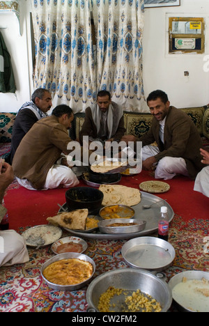 "Hameeda Fundoq", typisches Restaurant in Shibam, Highland, Jemen, West-Asien, Arabische Halbinsel. Stockfoto