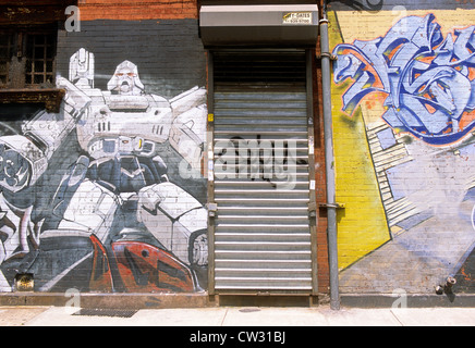 Street Art New York. Graffiti-Wandgemälde im Barrio. Popkultur-Wandgemälde in East Spanish Harlem, Upper Manhattan, New York City, öffentliche Kunstwerke Stockfoto
