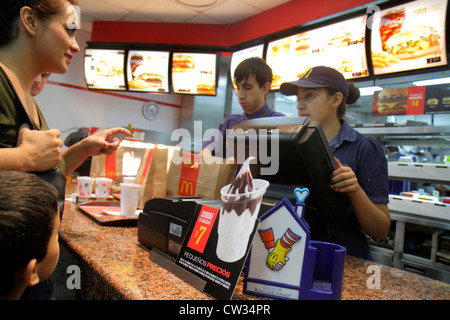 Buenos Aires Argentinien, Avenida Callao, McDonalds, Restaurant Restaurants Essen Essen Essen Essen essen Café Cafés Bistro, Fast Food, Franchise, Hamburger, global Stockfoto
