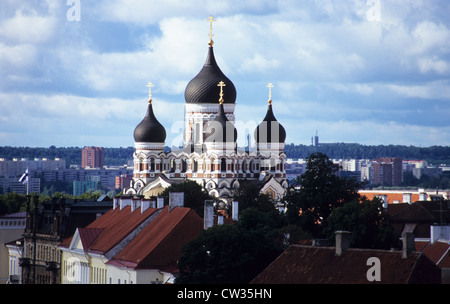 Dächer der Altstadt mit Alexander Nevsky-Kirche, Tallinn, Estland Stockfoto