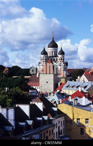 Dächer der Altstadt mit Alexander Nevsky-Kirche, Tallinn, Estland Stockfoto