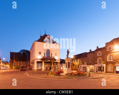 Wallingford Rathaus & Kriegerdenkmal Stockfoto