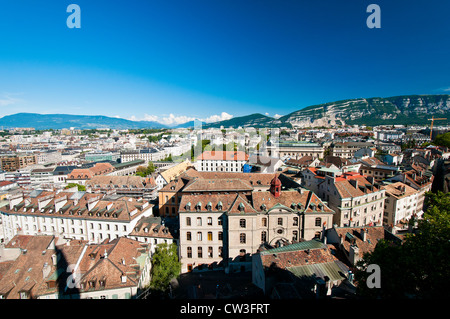 Panoramablick über die Dächer der Stadt, Genf, Schweiz Stockfoto