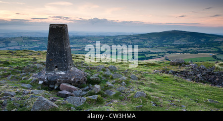 Braun Clee aus trigonometrischen Punkt auf Clee Hügel, Shropshire Stockfoto