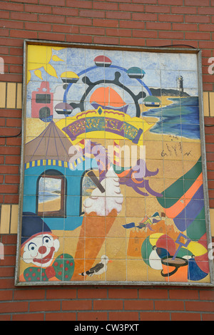 Barry Island Keramik Wandbild an Strandpromenade, Barry Island, Barry, Vale of Glamorgan, Wales, Vereinigtes Königreich Stockfoto