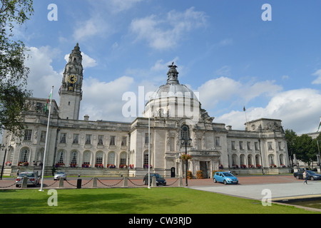 Cardiff City Hall, Cathays Park, Cardiff, Südwales, Wales, Vereinigtes Königreich Stockfoto