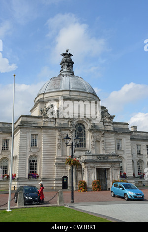 Cardiff City Hall, Cathays Park, Cardiff, Südwales, Wales, Vereinigtes Königreich Stockfoto