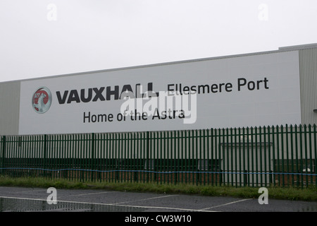 Vauxhall Ellesmere Port Fabrik Juli 2012 Stockfoto