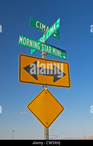 Morgenstern Bergbau Straßenschild in Mojave-Wüste von Südkalifornien Stockfoto