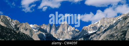 Dieses Mount Whitney die höchsten Berg Nordamerikas. Es 14.495 Fuß Höhe. Es befindet sich auf der Route 395 in Sierra Stockfoto