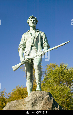 Minuteman Soldaten aus dem Unabhängigkeitskrieg begrüßt Besucher historische Lexington, Massachusetts, Neuengland Stockfoto