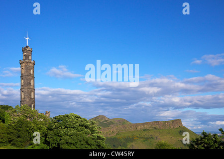 Nelsons Denkmal im Sommersonnenschein, Calton Hill, Edinburgh, Schottland, UK, GB, Großbritannien Stockfoto