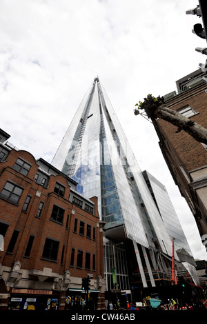 Die Scherbe in London, ein Glas-Konstruktion mit Blick auf die Themse, zweithöchste freistehende Struktur im Vereinigten Königreich Stockfoto