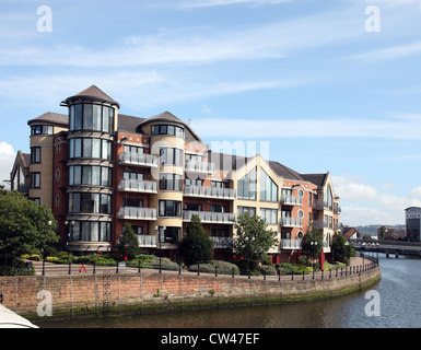 Laganside gehobenen Wohnungsbau gesehen von der Brücke der Königin, Belfast, Nordirland Stockfoto