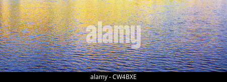 Colors reflecting on water, Colorado Stockfoto