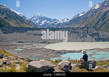 Blick nach Norden zum Mount Cook über das Tal des jetzt zurückgezogen Mueller Glacier, Neuseeland Stockfoto