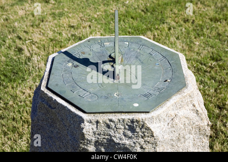 Sonne Zifferblatt im James Fort, in der Nähe von James River, in frühen Jamestown Website, Virginia. Stockfoto