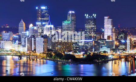 Wolkenkratzer in der Innenstadt von Pittsburgh, Pennsylvania, USA. Stockfoto