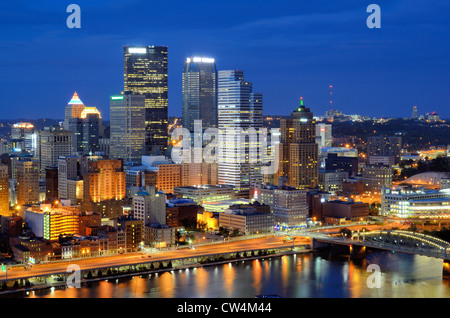 Wolkenkratzer in der Innenstadt von Pittsburgh, Pennsylvania, USA. Stockfoto