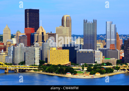 Wolkenkratzer in der Innenstadt von PIttsburgh, Pennsylvania, USA. Stockfoto