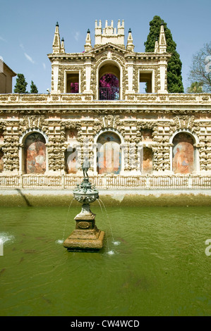 Blick auf Real Alcazar Galeria de Grutesco, der königliche Palast, Sevilla, Spanien, aus dem 9. Jahrhundert Stockfoto