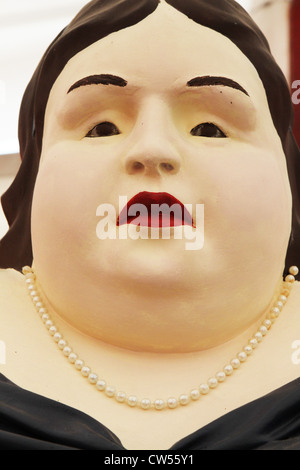 Eine Nahaufnahme einer Statue eine dicke Frau im Circus World Museum. Stockfoto