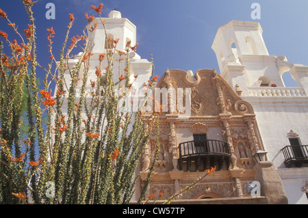 Die Mission San Xavier Del Bac wurde in Tucson Arizona zwischen 1783 und 1897 errichtet. Stockfoto