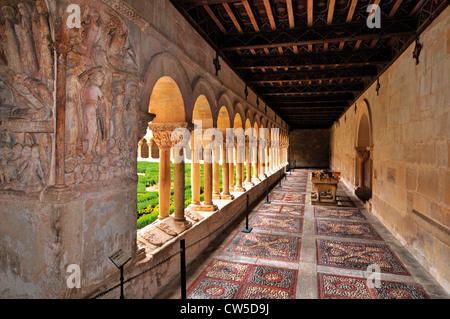 Spanien: Romanische Kreuzgang des Klosters Santo Domingo de Silos Stockfoto