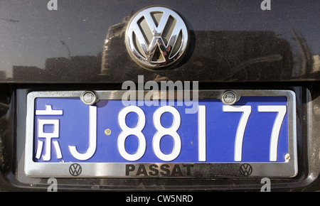 Pekings Nummernschild auf einen VW Passat Stockfoto