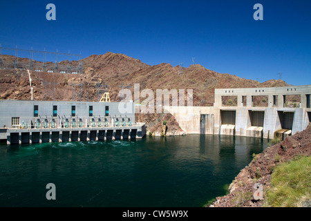 Parker Dam am Colorado River schafft Lake Havasu in La Paz County, Arizona und San Bernardino County, Kalifornien, USA. Stockfoto