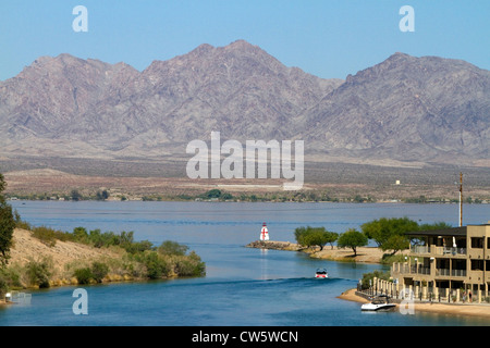 Motorboote auf Lake Havasu in Lake Havasu City, Arizona, USA. Stockfoto