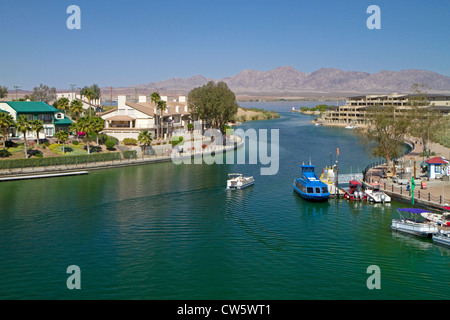 Motorboote auf Lake Havasu in Lake Havasu City, Arizona, USA. Stockfoto