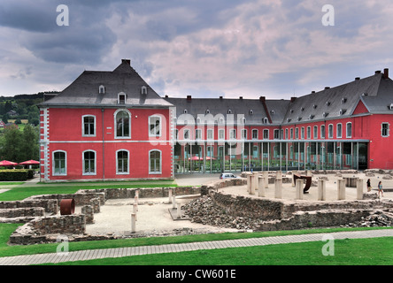 Archäologische Stätte vor Stavelot Abbey, Ardennen, Belgien Stockfoto