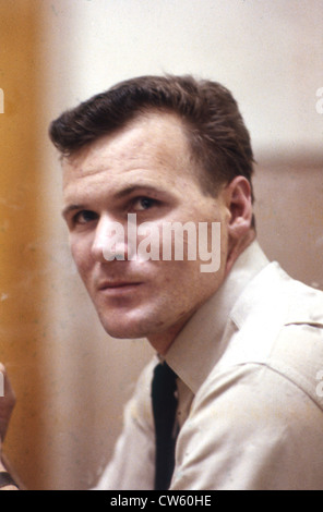 BARRY SADLER (1940-1987) US Army Ex-Combat Medic Aufnahme seiner "Balladen der Green Berets" in den RCA-Studios im Jahr 1966 Stockfoto