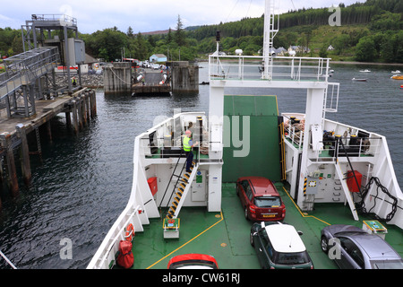 Der Calmac-Fähre von Mallaig Andocken an Armadale auf der Isle Of Skye, westlich von Schottland Stockfoto