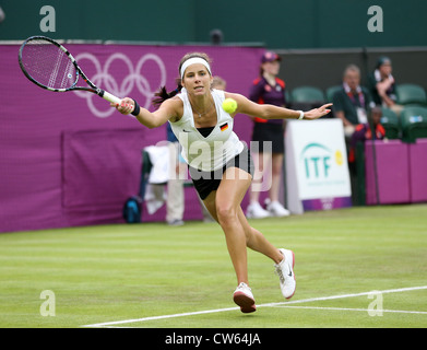 Julia Goerges (GER) in Aktion in Wimbledon während der Olympischen Spiele 2012 Stockfoto