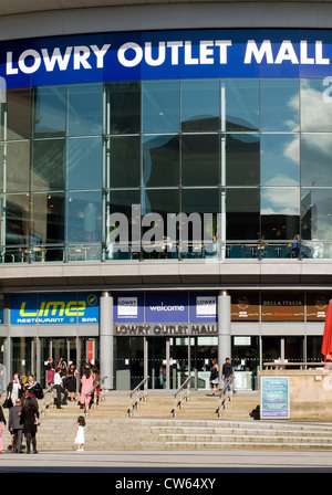 Der Eingang zu der Lowry Outlet Mall in Salford Quays in der Nähe von Manchester in England, UK Stockfoto