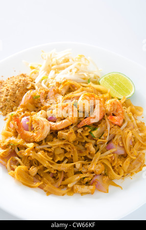Thai Food-Stil, gebratene Reisnudeln (Pad Thai) Stockfoto
