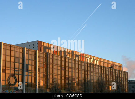 Berlin - der Palast der Republik an einem sonnigen Wintertag Stockfoto