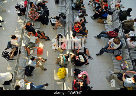 warten, Passagiere, Suvarnabhumi International Airport, Thailand, Bangkok Stockfoto