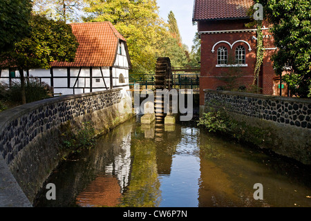 Museum der Mühlen mit Wasser Mühle Hiesfeld, Hiesfelder Wassermuehle, Deutschland, Nordrhein-Westfalen, Ruhrgebiet, Dinslaken Stockfoto