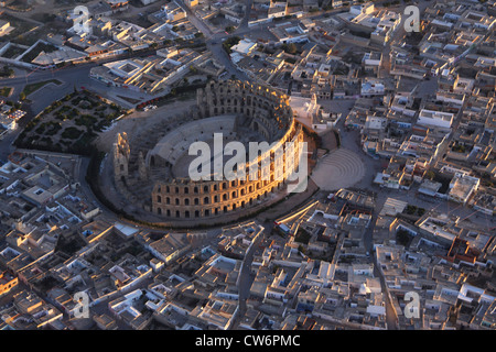 Arial Ansicht vom historischen Amphitheater von El Jem, Tunesien, El Jem Stockfoto