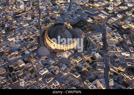 Arial Ansicht vom historischen Amphitheater von El Jem, Tunesien, El Jem Stockfoto