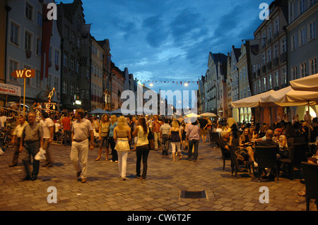 Landshut Stadt am Stadt fest "Landshuter Hochzeitswochen", die Basilika St. Martin im Hintergrund, Deutschland, Bayern, Niederbayern, Niederbayern, Landshut Stockfoto