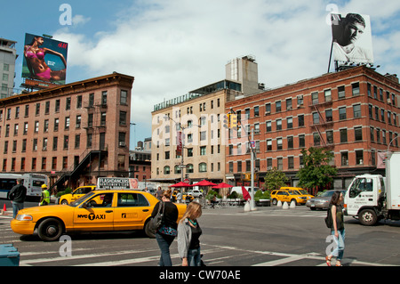 Armani H & M Mode 8th Avenue W 14. Street Meatpacking District Manhattan New York Stadt Vereinigte Staaten von Amerika Stockfoto