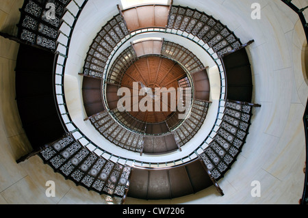 spiralförmige Treppe in Granitz Burg, Deutschland, Mecklenburg-Vorpommern, Rügen Stockfoto